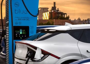 ΔΕΗ blue: Πάνω από 3.000 σημεία φόρτισης – Η Ελλάδα μπαίνει στην εποχή του νέου εξηλεκτρισμού