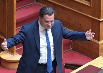 Ψηφίστηκε το ερανιστικό νομοσχέδιο: Γεωργιάδης κατά αντιπολίτευσης για ΕΣΥ και Τέμπη