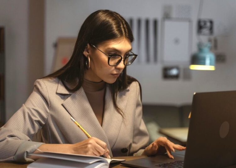 Μικροπιστώσεις: Από €3.000 έως €25.000 για γυναίκες επιχειρηματίες και startups