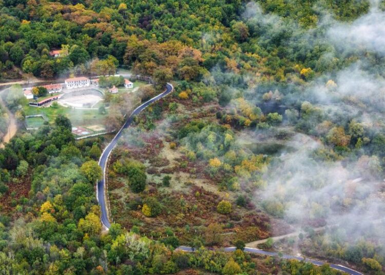 «Ανοιξιάτικο» το τελευταίο Σαββατοκύριακο του Οκτωβρίου: Βροχές και καταιγίδες από Δευτέρα