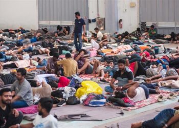 Πλεύρης – «Αποχωρήστε οικειοθελώς»: Νέο μέτρο ενημέρωσης για όσους διαμένουν παράνομα στη χώρα