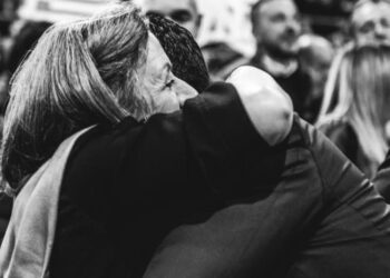 «Καλό παράδεισο μανούλα»: Το συγκινητικό αντίο του Κώστα Κυρανάκη στη μητέρα του