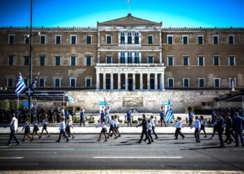 Αποκαταστάθηκε πλήρως η κυκλοφορία στο κέντρο της Αθήνας μετά τη μαθητική παρέλαση