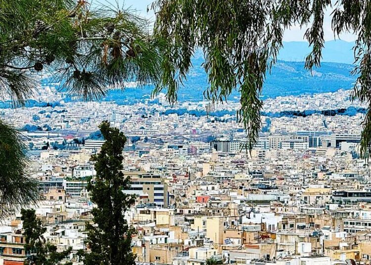 Στέγη σε κρίση: Οι 4 «πληγές» της αγοράς ακινήτων στην Ελλάδα