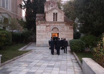 Αθήνα: Κυκλοφοριακές αλλαγές λόγω της κηδείας Διονύση Σαββόπουλου