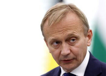 Στην Αθήνα ο Επίτροπος Πιότρ Σεραφίν για το νέο ευρωπαϊκό προϋπολογισμό