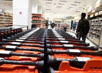 Καταναλωτές λένε «ναι» στην αυστηρότερη ρύθμιση της αγοράς και στα πρόστιμα για αισχροκέρδεια