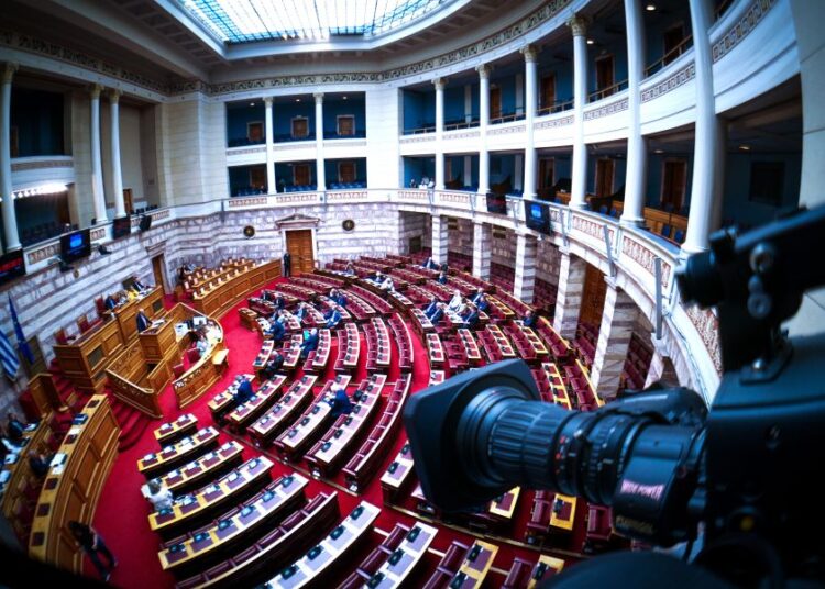 25 μεταρρυθμίσεις σε 4 μήνες: Η κυβέρνηση «τρέχει» το πιο φιλόδοξο σχέδιο της θητείας της