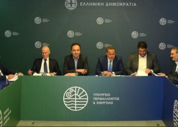 Συμμαχία ΥΠΕΝ-ΚΕΔΕ για βιώσιμες πόλεις και λιγότερα απορρίμματα