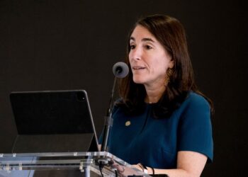 Προειδοποίηση Χάμακ: Η Fed κινδυνεύει να ενισχύσει τον πληθωρισμό και το risk-taking