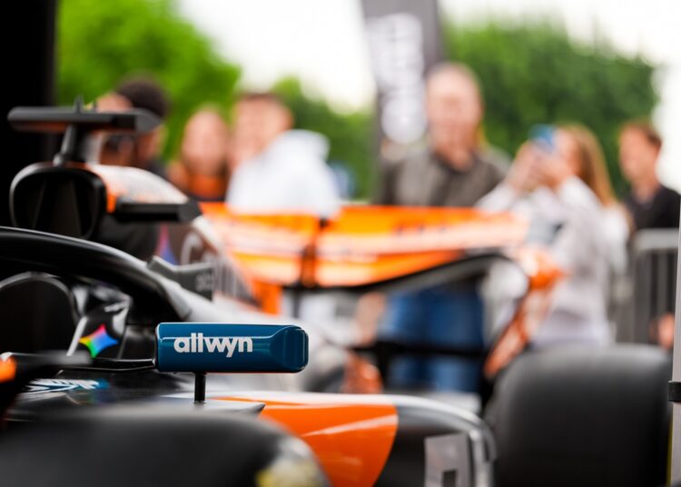 Το showcar της McLaren F1 Team στο Ζάππειο Μέγαρο