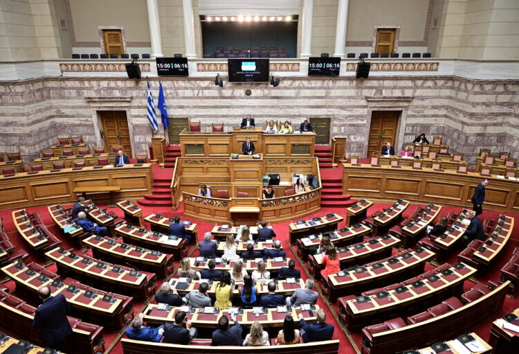 Σφοδρή κριτική από την αντιπολίτευση για τη συνέντευξη του Κυριάκου Μητσοτάκη