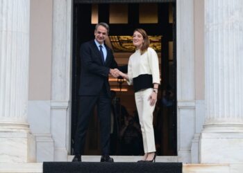 Μητσοτάκης – Μέτσολα: Η Ευρώπη πρέπει να πάρει κρίσιμες αποφάσεις για ασφάλεια και ευημερία (vid)