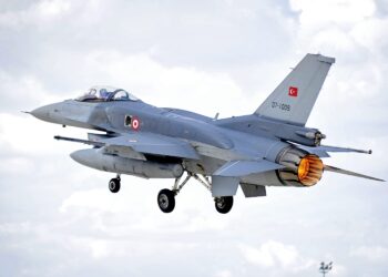 Προκλητική επίδειξη ισχύος από την Άγκυρα στα κατεχόμενα