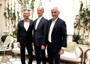 Hilton «ψηφίζει» Ελλάδα: Επεκτείνεται με 18 νέα ξενοδοχεία σε πόλεις και νησιά