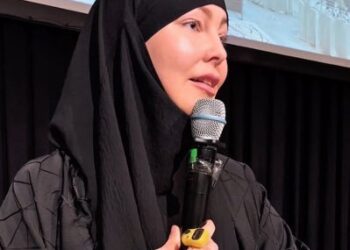 Από τη μόδα στο χιτζάμπ: Influencers και ριζοσπαστικοποίηση στη Γερμανία