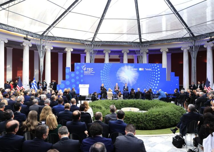 Παπασταύρου: «Είμαστε αποφασισμένοι να αναπτύξουμε τις εγχώριες πηγές ενέργειας»