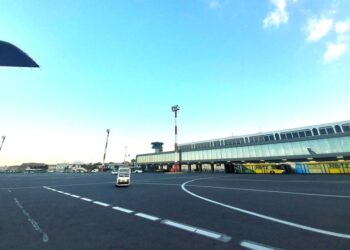 Νέο ρεκόρ για τον ελληνικό τουρισμό: Άνοδος 6,6% στα αεροδρόμια της ΥΠΑ