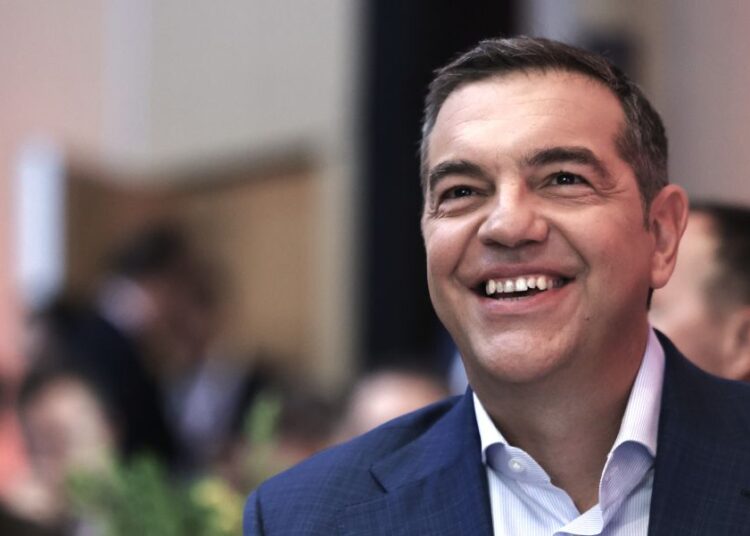 «Δεν έχω αφήσει τίποτα απ’ έξω»: Τι αποκαλύπτει ο Τσίπρας στο νέο του βιβλίο