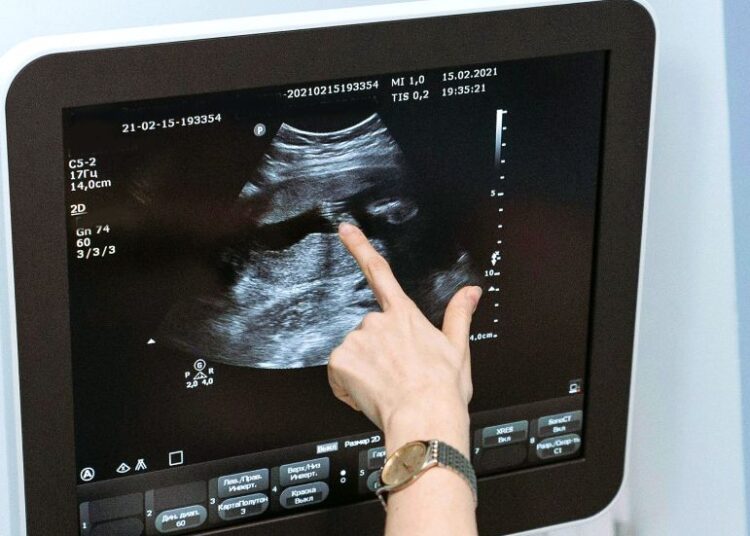 Η Ευρώπη στη δίνη της συζήτησης για τις αμβλώσεις: Η Διεθνής Αμνηστία προειδοποιεί