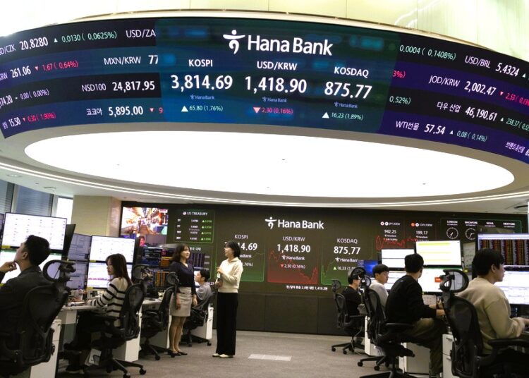 Ράλι στην Ασία: Νέο ιστορικό ρεκόρ για τον Kospi – Εκτοξεύεται στο +3%
