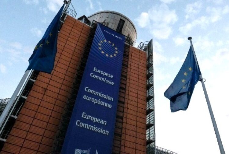 Κομισιόν: «Εποικοδομητική πρόοδος, αλλά μεγάλη δουλειά μπροστά» για την ειρήνη στην Ουκρανία