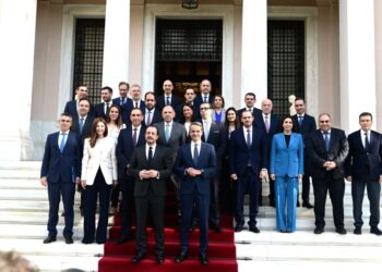 Εμβάθυνση σχέσεων Ελλάδας-Κύπρου σε άμυνα, ενέργεια και παιδεία: Το κοινό ανακοινωθέν