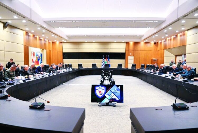 Δένδιας: Η Ελλάδα στέλνει τεθωρακισμένα στον Λίβανο – «Ύψιστη προτεραιότητα» η προστασία χριστιανών