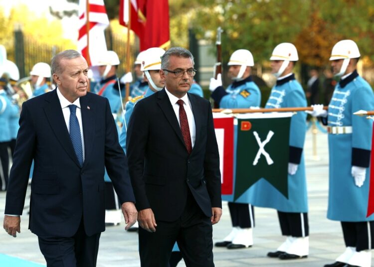 Πρώτη επίσκεψη Ερχιουρμάν στην Τουρκία: Ο Ερντογάν επαναφέρει το δόγμα των δύο κρατών για Κύπρο