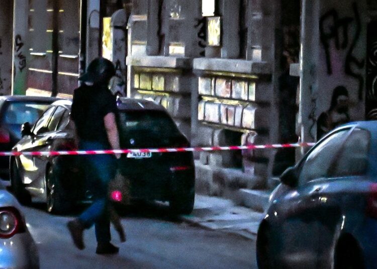 Επίθεση με βόμβες μολότοφ σε αστυνομικούς στα Εξάρχεια: Δύο συλλήψεις