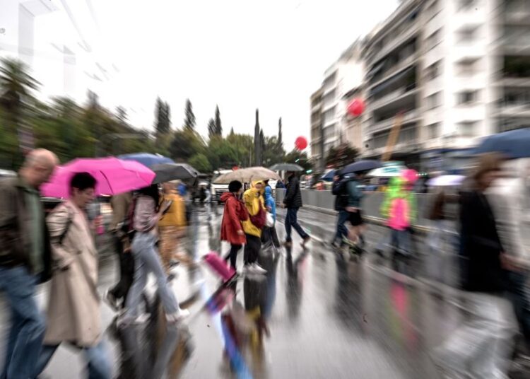 Έκτακτο δελτίο επιδείνωσης καιρού: «Πορτοκαλί» προειδοποίηση για ισχυρές βροχές και καταιγίδες