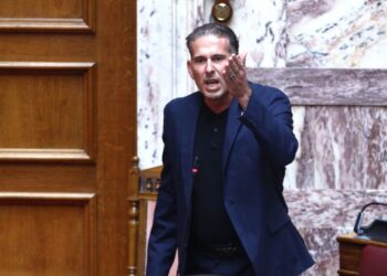 Ηχηρή αποχώρηση Καραναστάση από την Πλεύση Ελευθερίας: «Επιστρέφω στον Πολιτισμό»