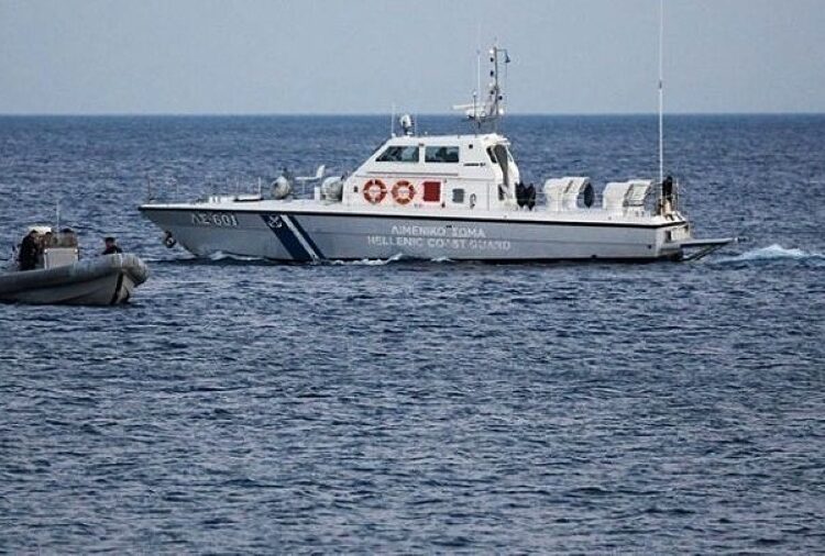 Συναγερμός νότια της Κρήτης: Τρεις επιχειρήσεις διάσωσης εκατό και πλέον αλλοδαπών