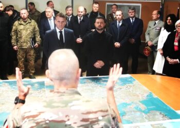 Η Γαλλία εξοπλίζει την Ουκρανία: Μακρόν και Ζελένσκι κλειδώνουν την πιο κρίσιμη συμφωνία του πολέμου