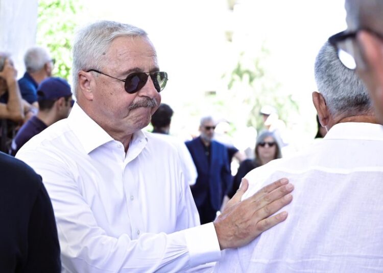 Μανιάτης κατά κυβέρνησης: «Άφησαν τη λειψυδρία για το τέλος για να μοιράσουν 2,5 δισ. στους δικούς τους»