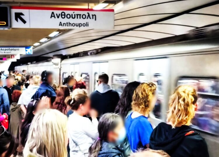 Ανεστάλη η στάση εργασίας: Πλήρη δρομολόγια σε μετρό, τραμ και λεωφορεία
