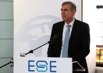 «Πρόστιμα εντυπώσεων»: Η αντίδραση της ΕΣΕ για τις «πιέσεις» της κυβέρνησης στην αγορά