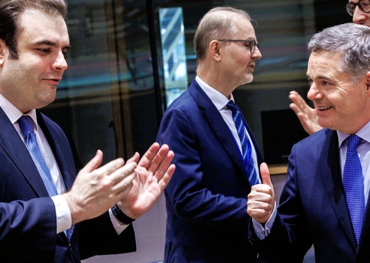 ECOFIN: Αίτημα Ελλάδας για δεκαετή εξαίρεση σε καύσιμα ναυτιλίας και αεροπλοΐας