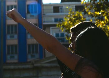 Επεισόδια στο Πολυτεχνείο: Τραυματίες και φθορές πριν την 52η επέτειο