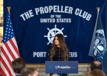 Επίτιμη πρόεδρος του Propeller Club Πειραιά η Αμερικανίδα πρέσβης Κίμπερλι Γκιλφόιλ