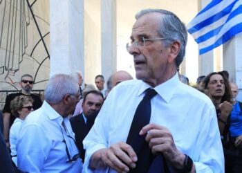 Σαμαράς κατά Μητσοτάκη, Τσίπρα και Μέρκελ: «Σύντομα οι αποφάσεις μου»