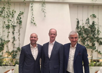 Hilton: Ανοίγει πέντε νέα ξενοδοχεία μέχρι το καλοκαίρι – Η στρατηγική πενταετίας στην Ελλάδα