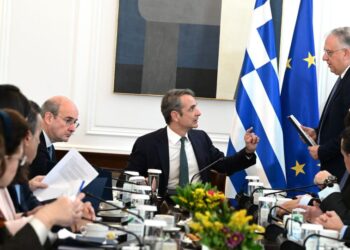 Στο Κτηματολόγιο περνά η έκδοση οικοδομικών αδειών: Οι ανακοινώσεις Μητσοτάκη στο υπουργικό