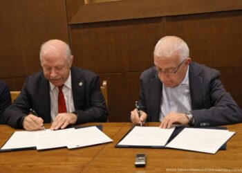 Υπογραφή Μνημονίου μεταξύ Βουλής των Ελλήνων και Πανεπιστημίου Πειραιά