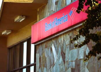 Νέο κύμα αναβαθμίσεων από BofA: Οι ελληνικές τράπεζες στην κορυφή της Ευρώπης