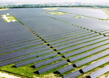 Ο μετασχηματισμός της ΔΕΗ σε αριθμούς: Πράσινες επενδύσεις και άλμα ESG