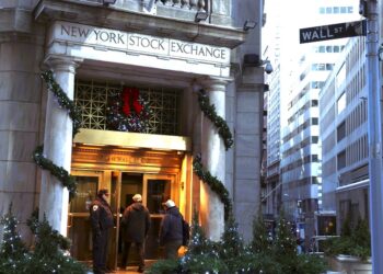 Wall Street: Τρίτο σερί ανόδου με ώθηση από τον πληθωρισμό και τα μάκρο