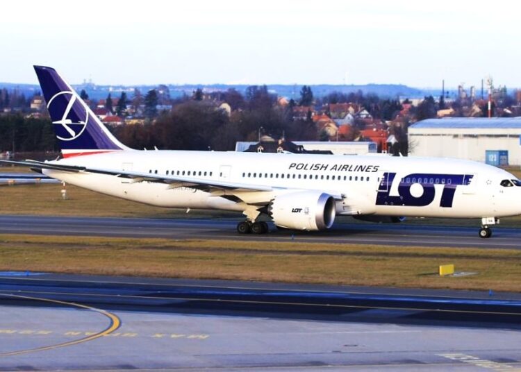 Συναγερμός στην Πολωνία: Κλείνουν δύο αεροδρόμια μετά από ρωσικά πλήγματα στην Ουκρανία