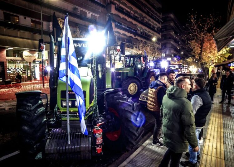 Η συνεδρίαση που κρίνει τα μπλόκα: Τι θα αποφασίσουν σήμερα οι αγρότες