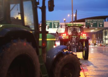 Αγρότες σε πλήρη κλιμάκωση: Μπλόκα, πορείες και αποκλεισμοί σε όλη τη χώρα